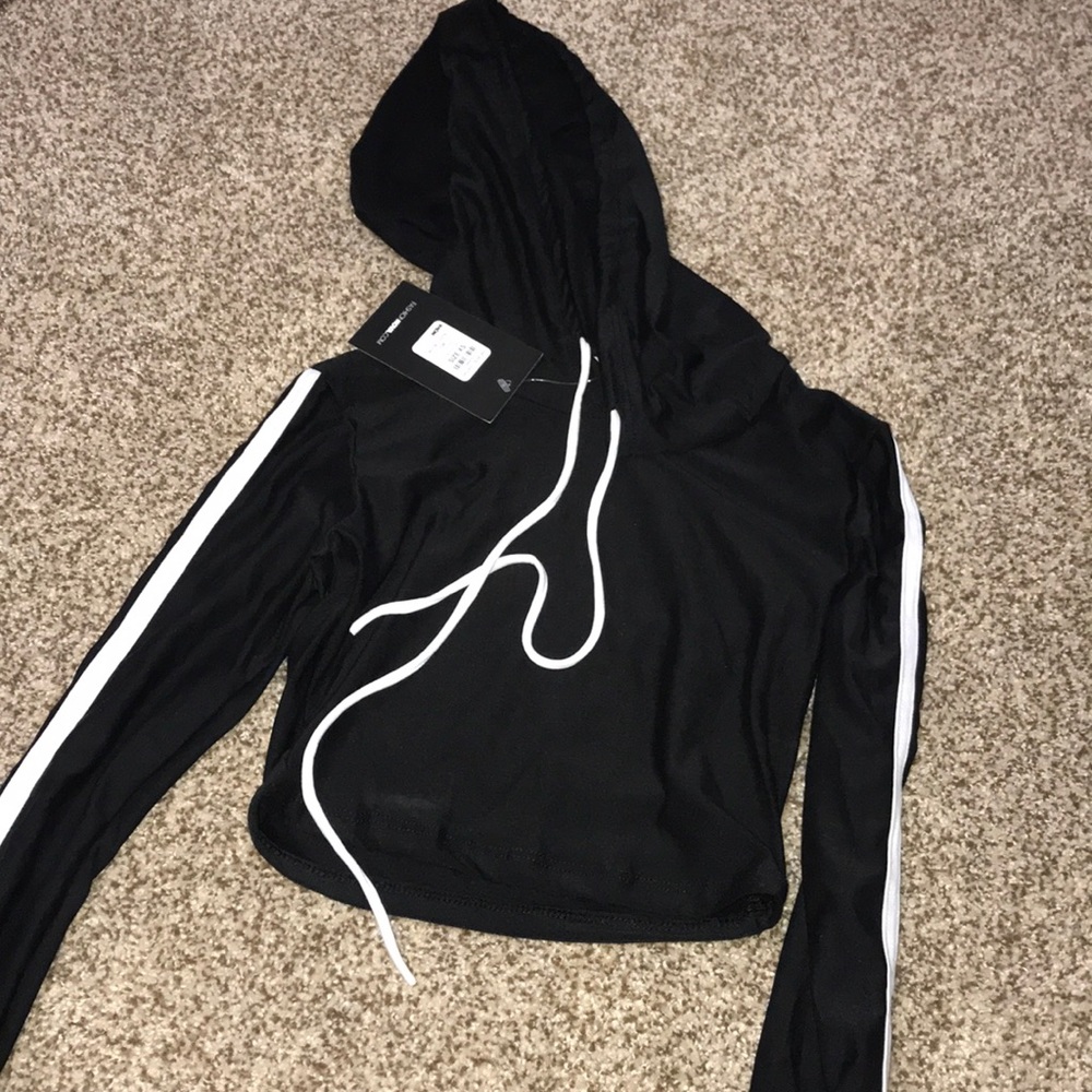 Long sleeve crop top